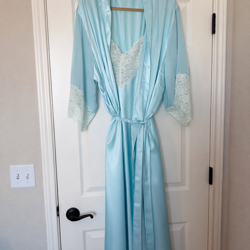 Robe and Gown Set size 2XL